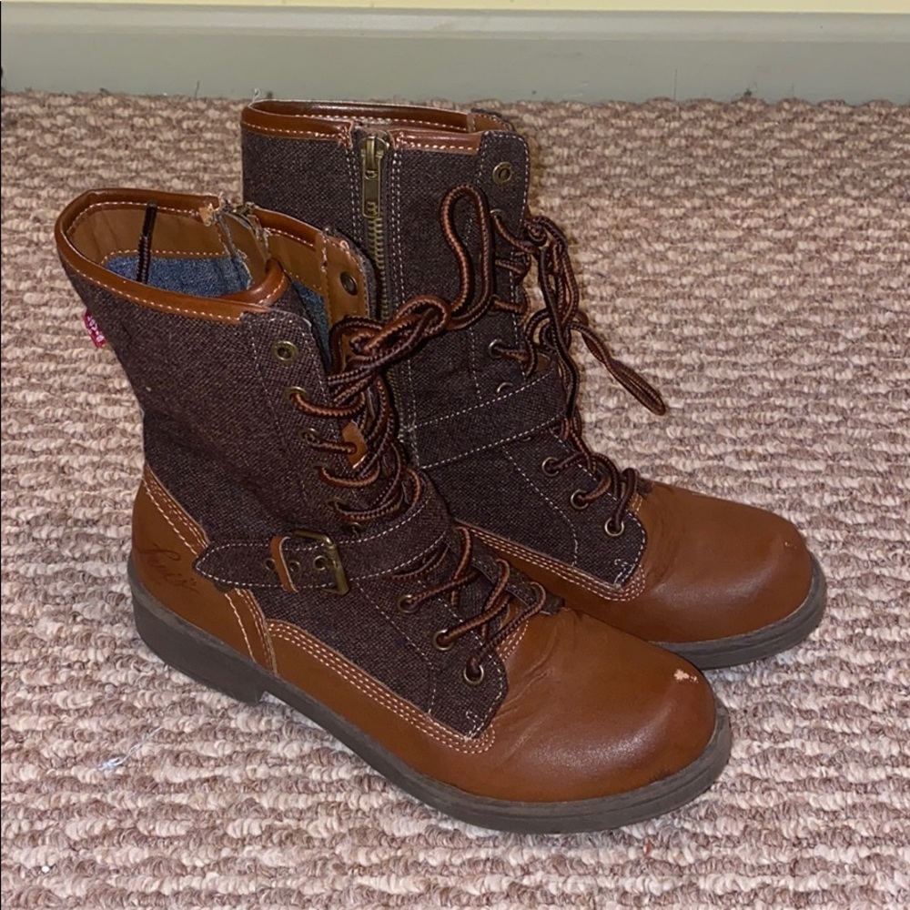 Levi Boots